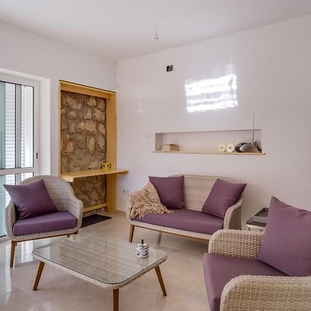 Elegant Apartment Iris Mali Lošinj Buitenkant foto