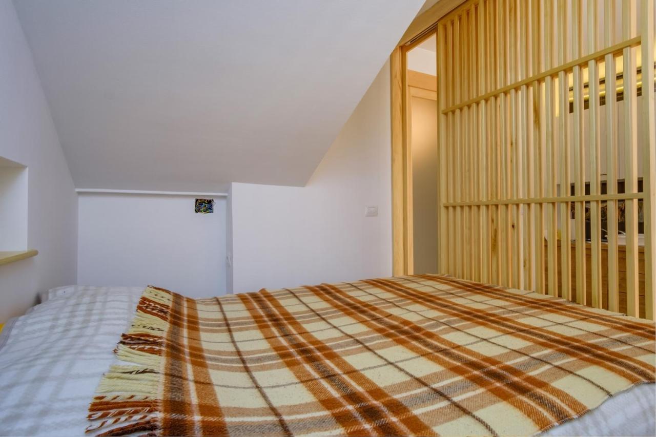 Elegant Apartment Iris Mali Lošinj Buitenkant foto