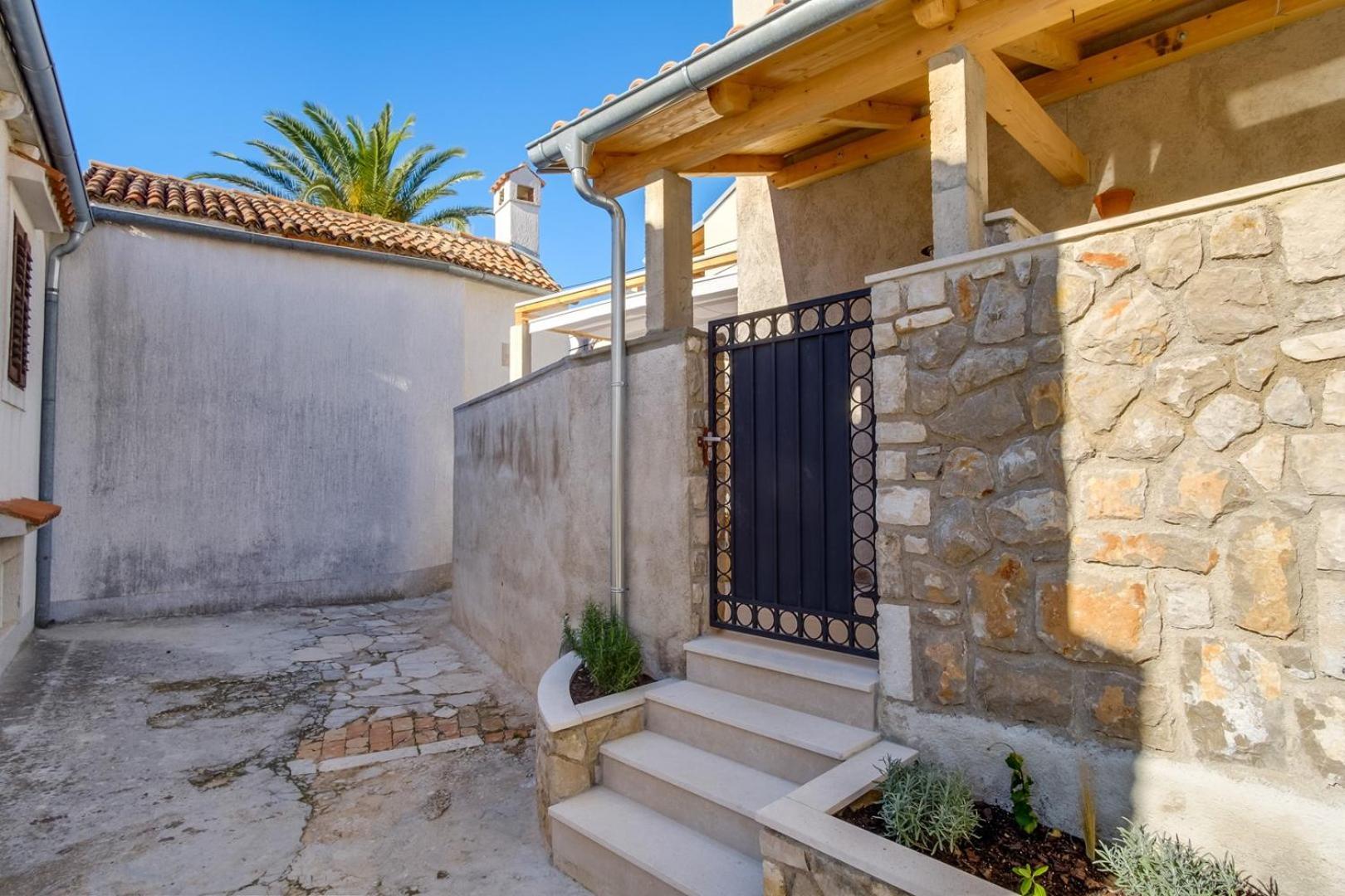 Elegant Apartment Iris Mali Lošinj Buitenkant foto
