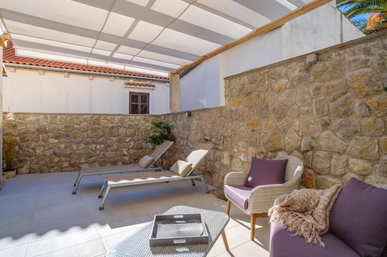 Elegant Apartment Iris Mali Lošinj Buitenkant foto